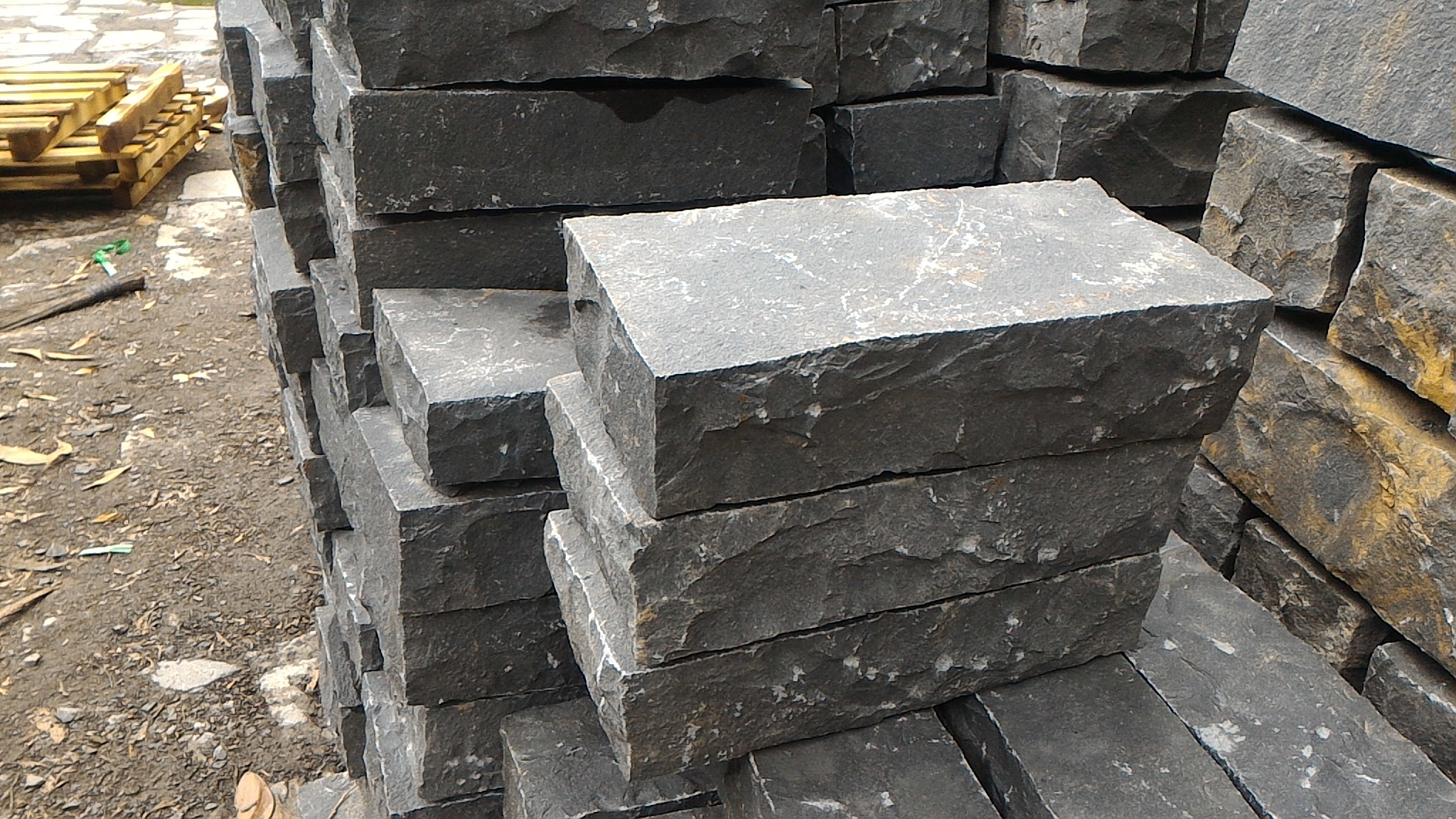 Basalt walls stone/bricks